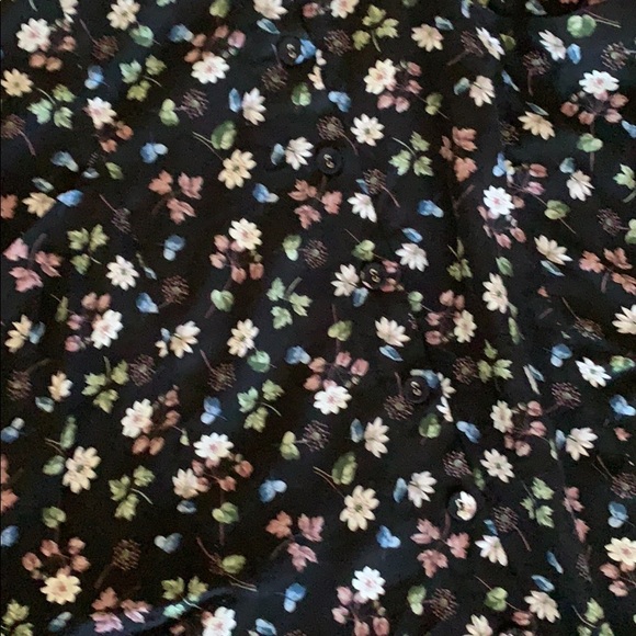 Black floral midi with button front🌸 - Picture 8 of 13